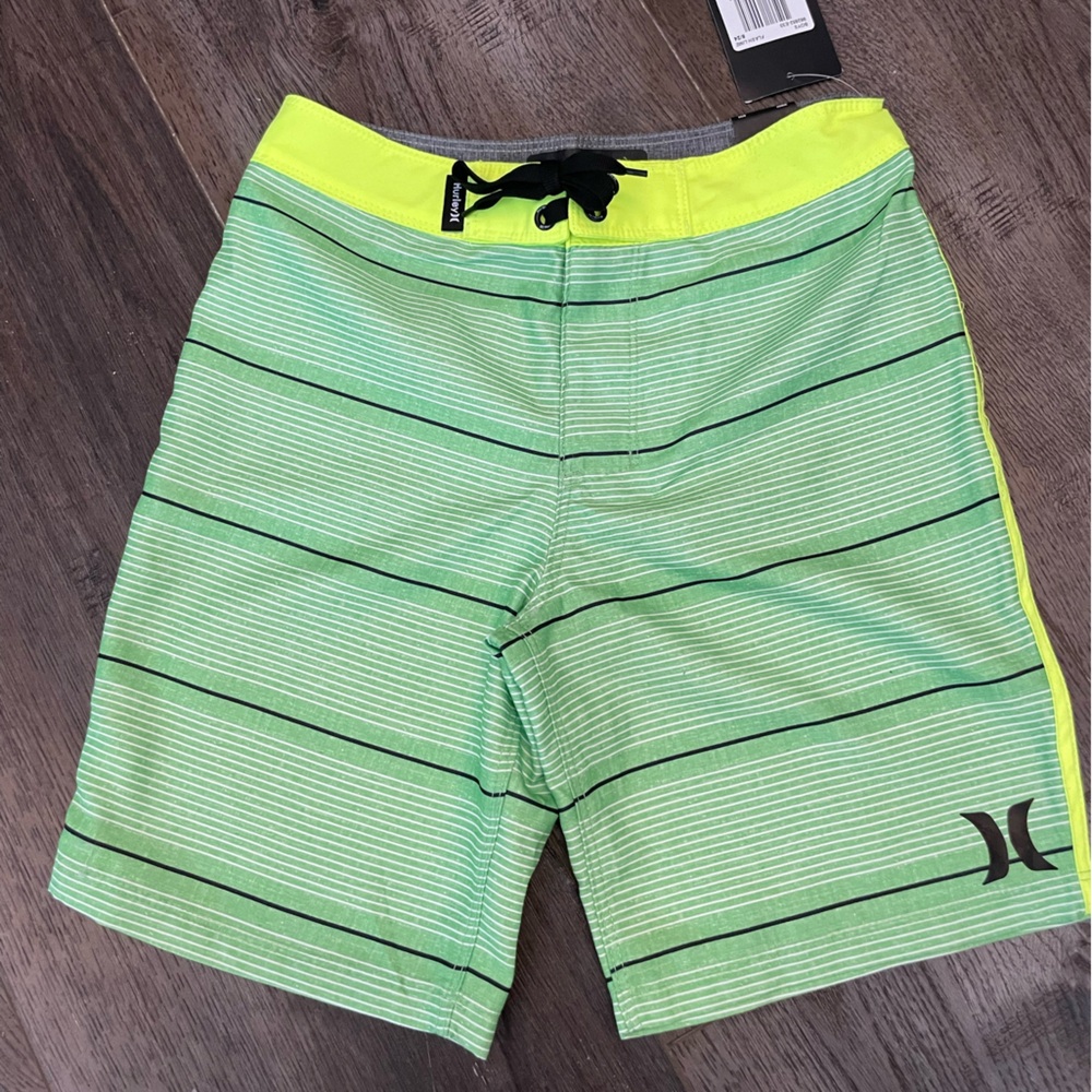 Hurley Boys Board Shorts, flash lime, size 8/24 NWT